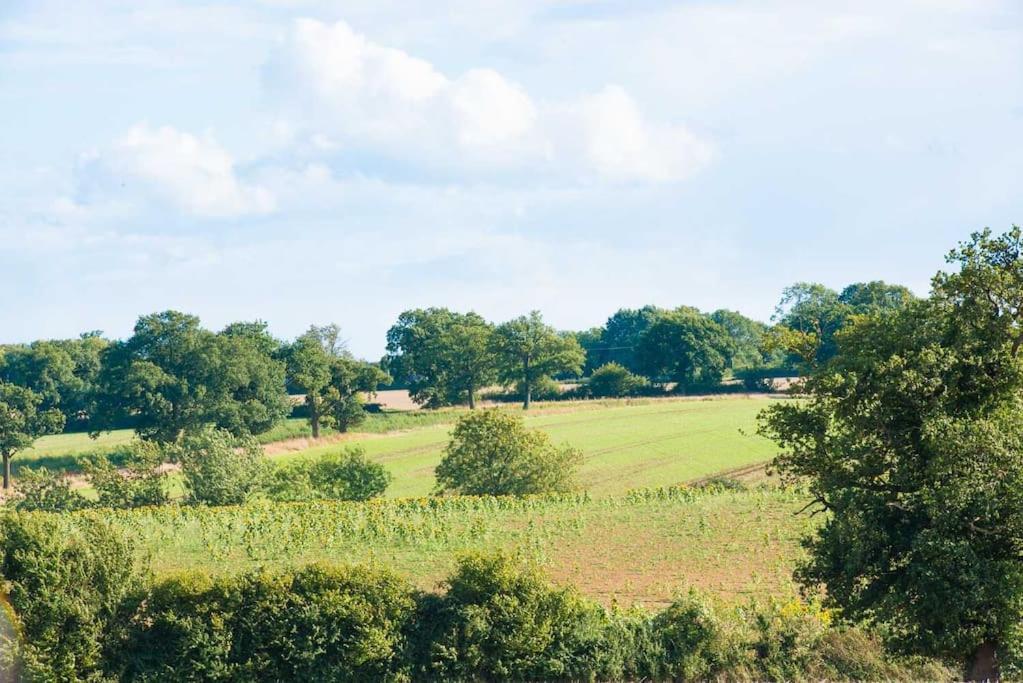 The Stables, Relax In 5 Star Style And Comfort With Lovely Walks All Around Maplestead Exterior photo