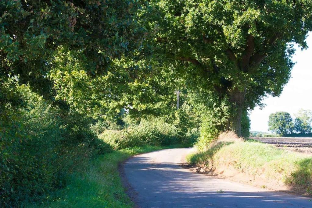 The Stables, Relax In 5 Star Style And Comfort With Lovely Walks All Around Maplestead Exterior photo